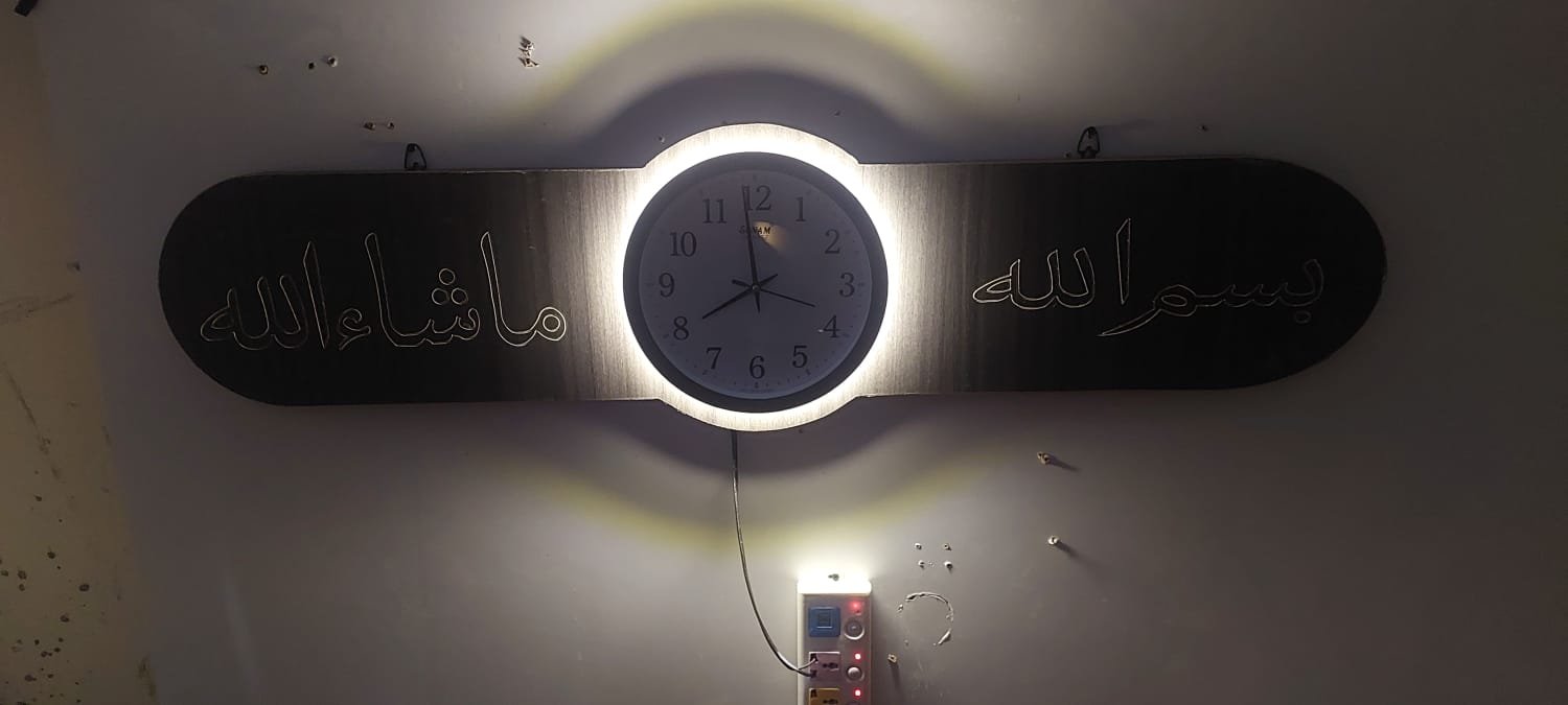 اللوحات الخشبية المحفورة بالليزر